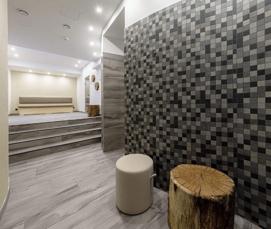 Modern ausgestattetener Wellness- und Fitnessbereich im Ostseeurlaub